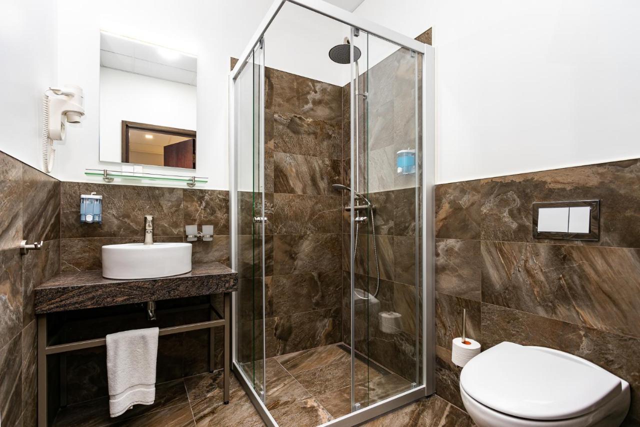 Adoryal Hotell Tallinn Luaran gambar